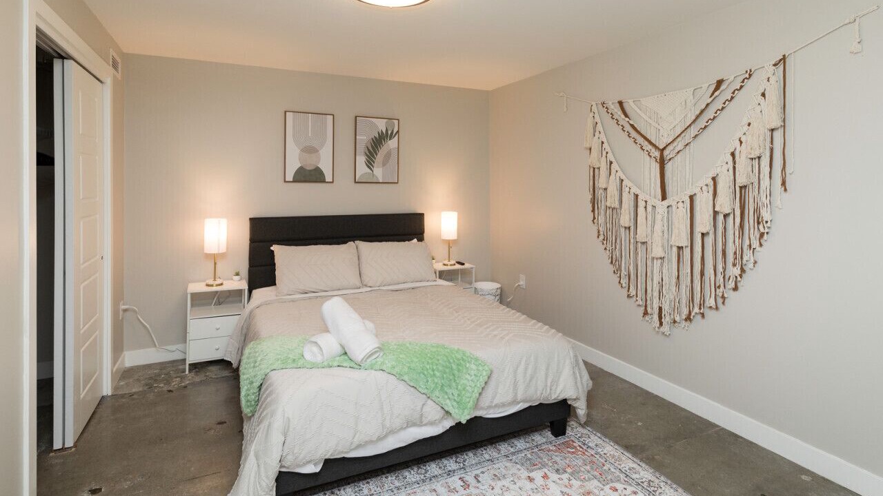 Photo of Bedroom in Downtown Des Moines