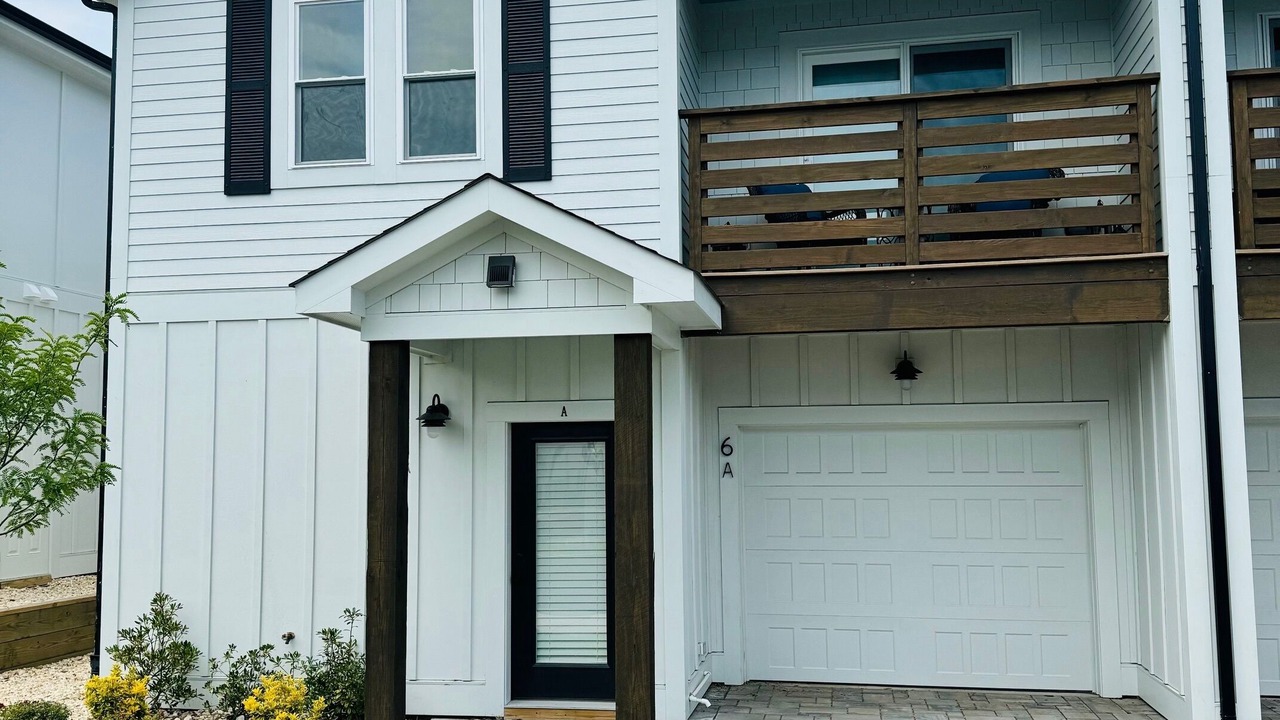 Photo of Outdoor in Corolla Light