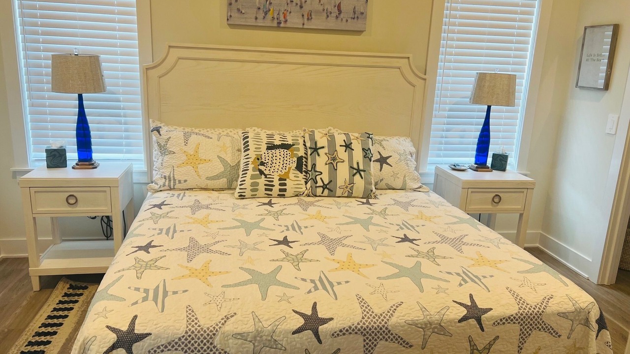 Photo of Bedroom in Corolla Light