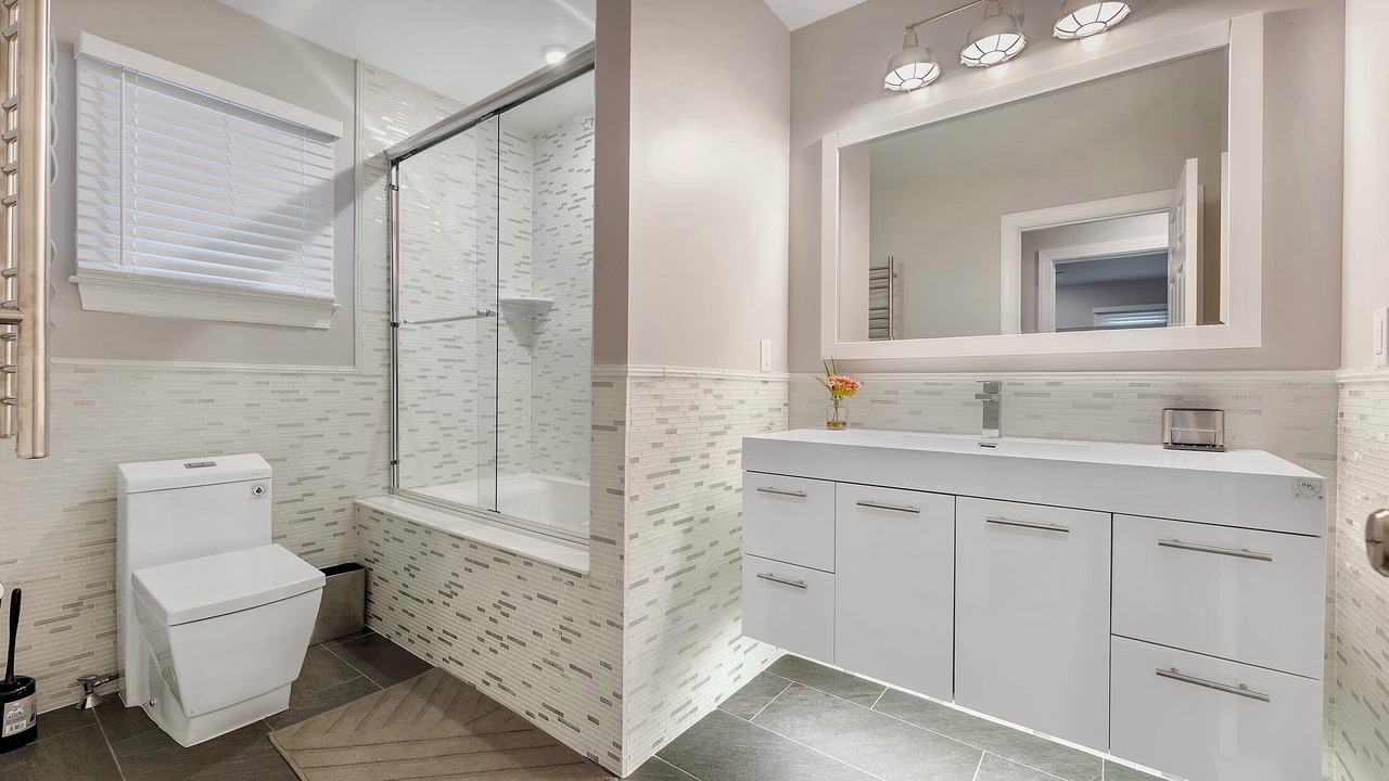 Photo of Bathroom in Cape May Court House