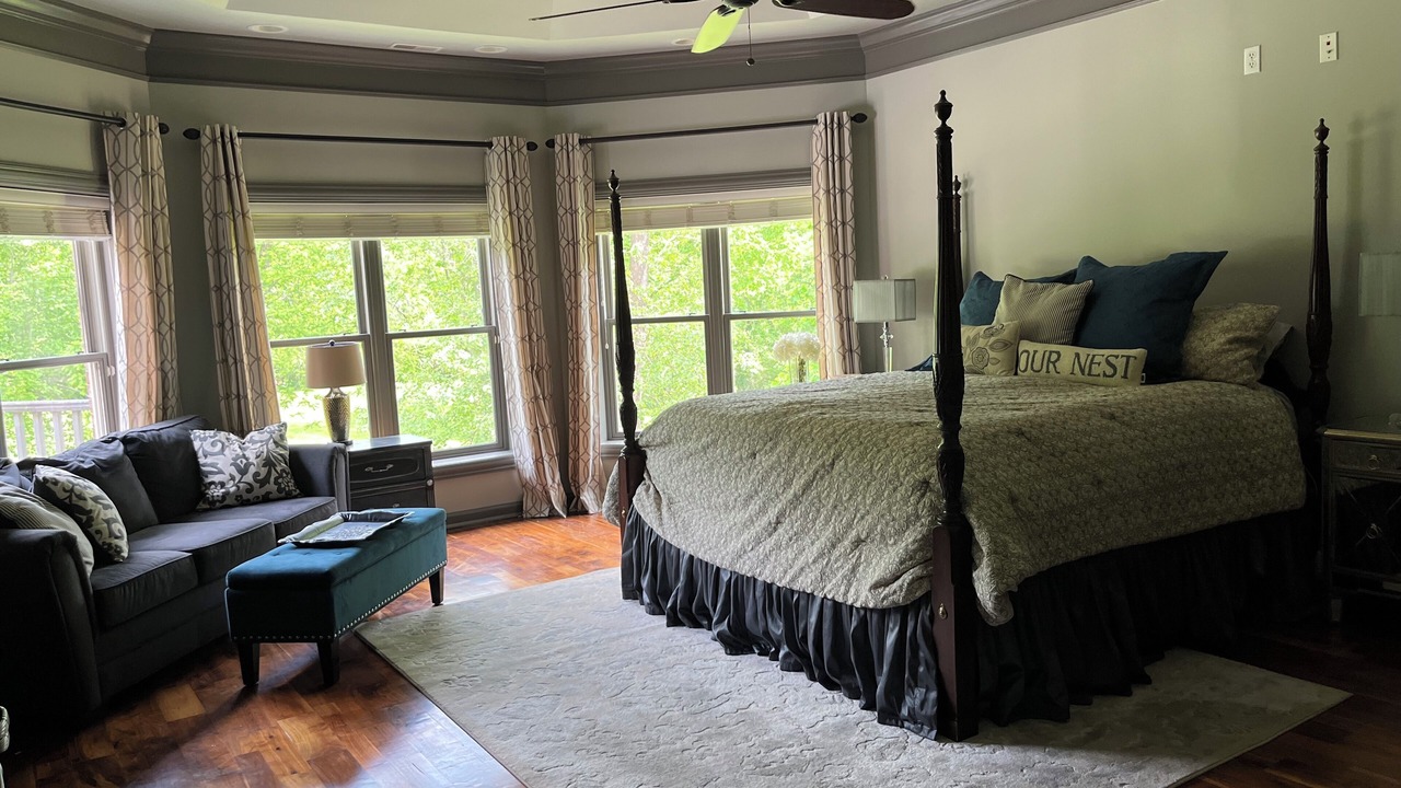 Photo of Bedroom in College Grove