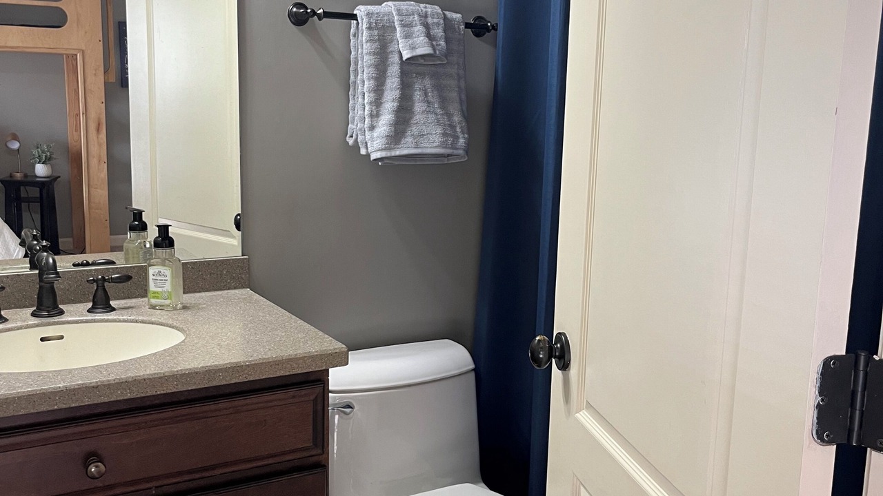 Photo of Bathroom in College Grove