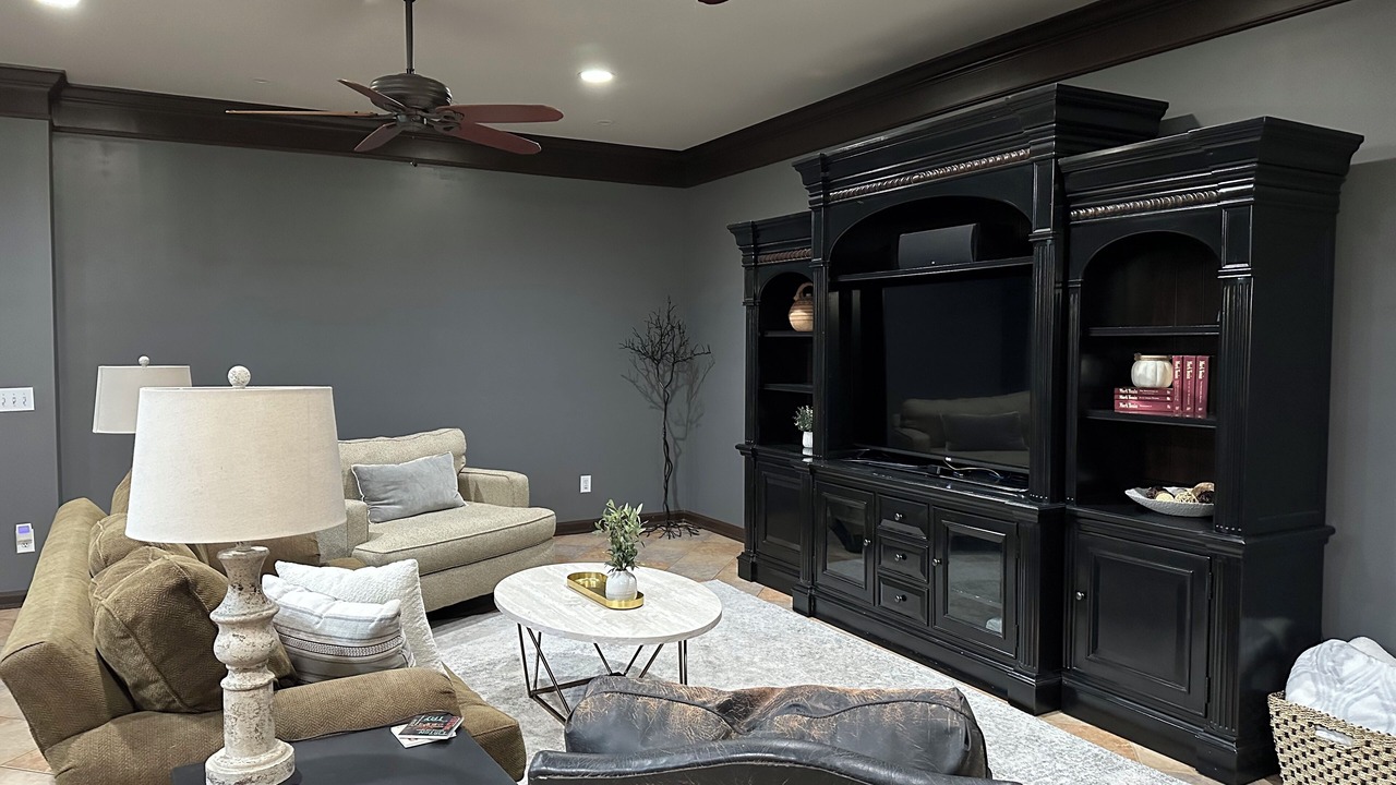 Photo of Livingroom in College Grove