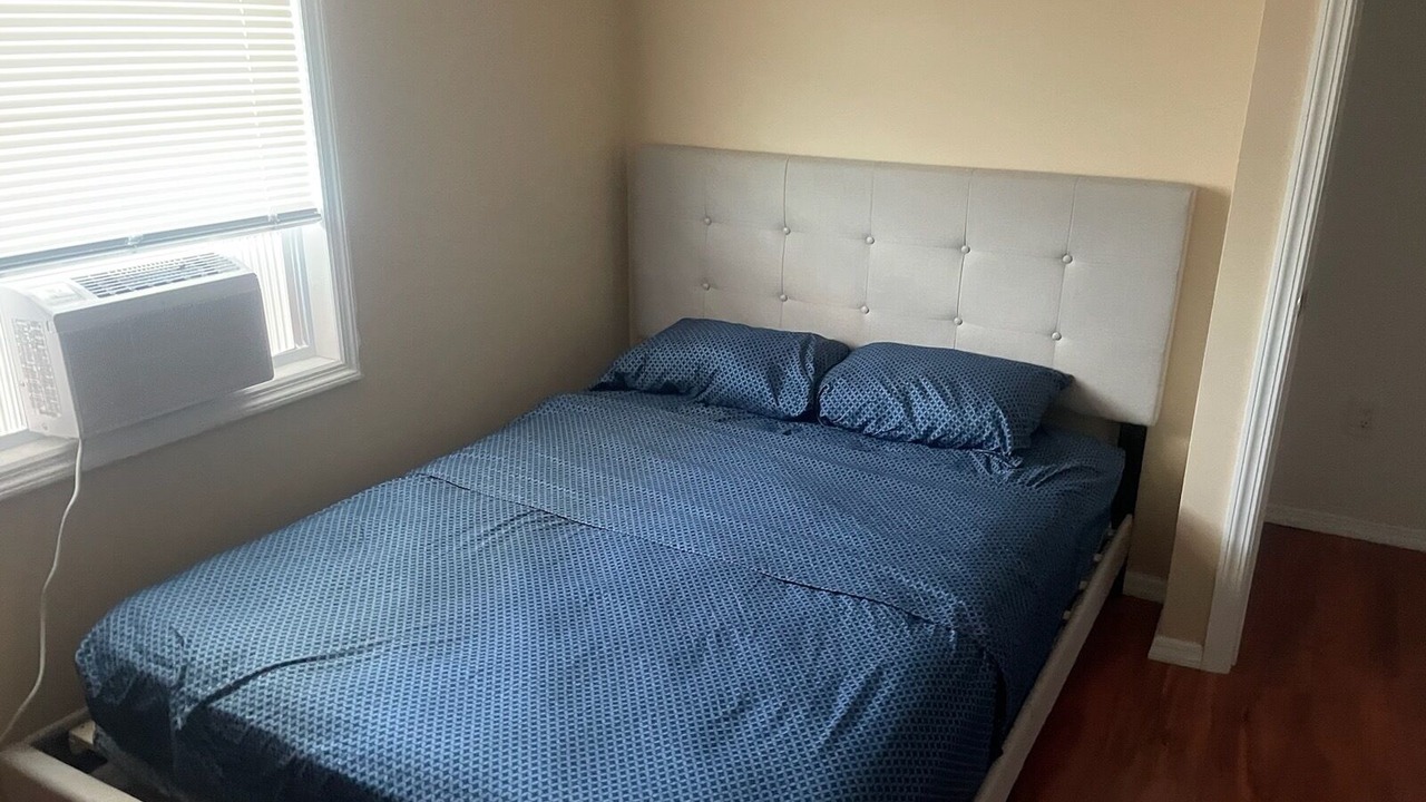 Photo of Bedroom in Bayville