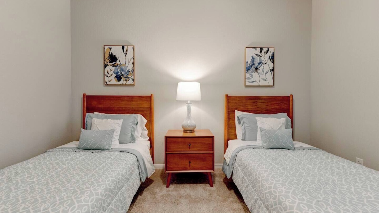 Photo of Bedroom in Leon Junction