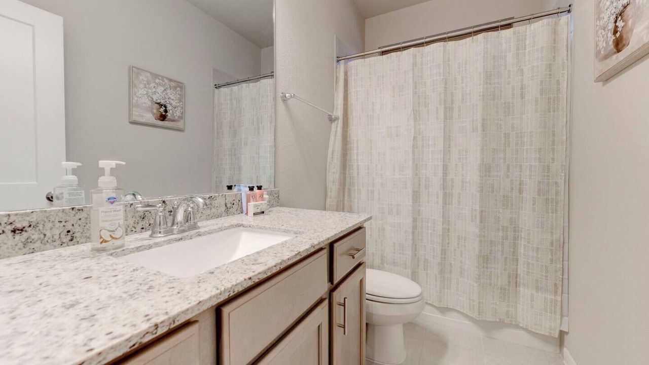 Photo of Bathroom in Leon Junction