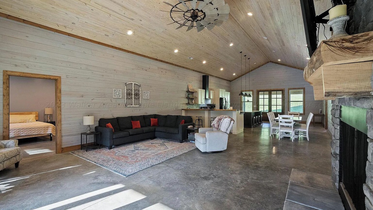 Photo of Livingroom in Crane Hill