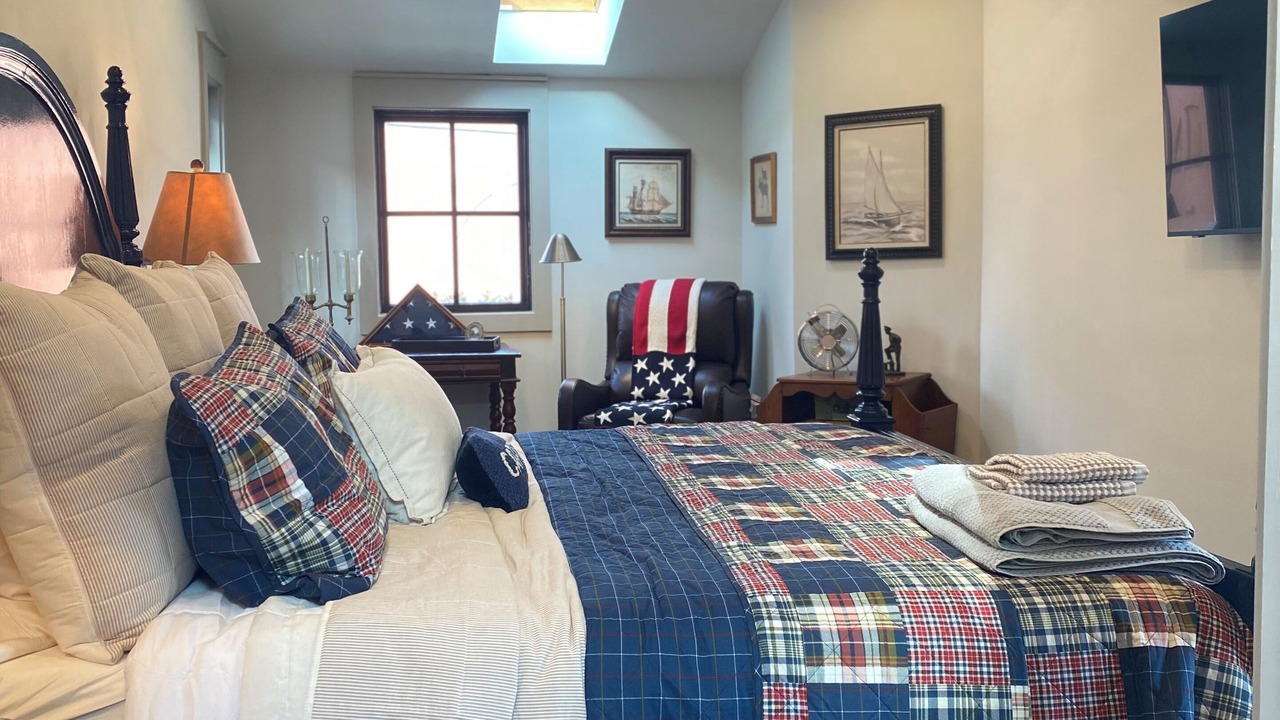Photo of Bedroom in Murray Hill