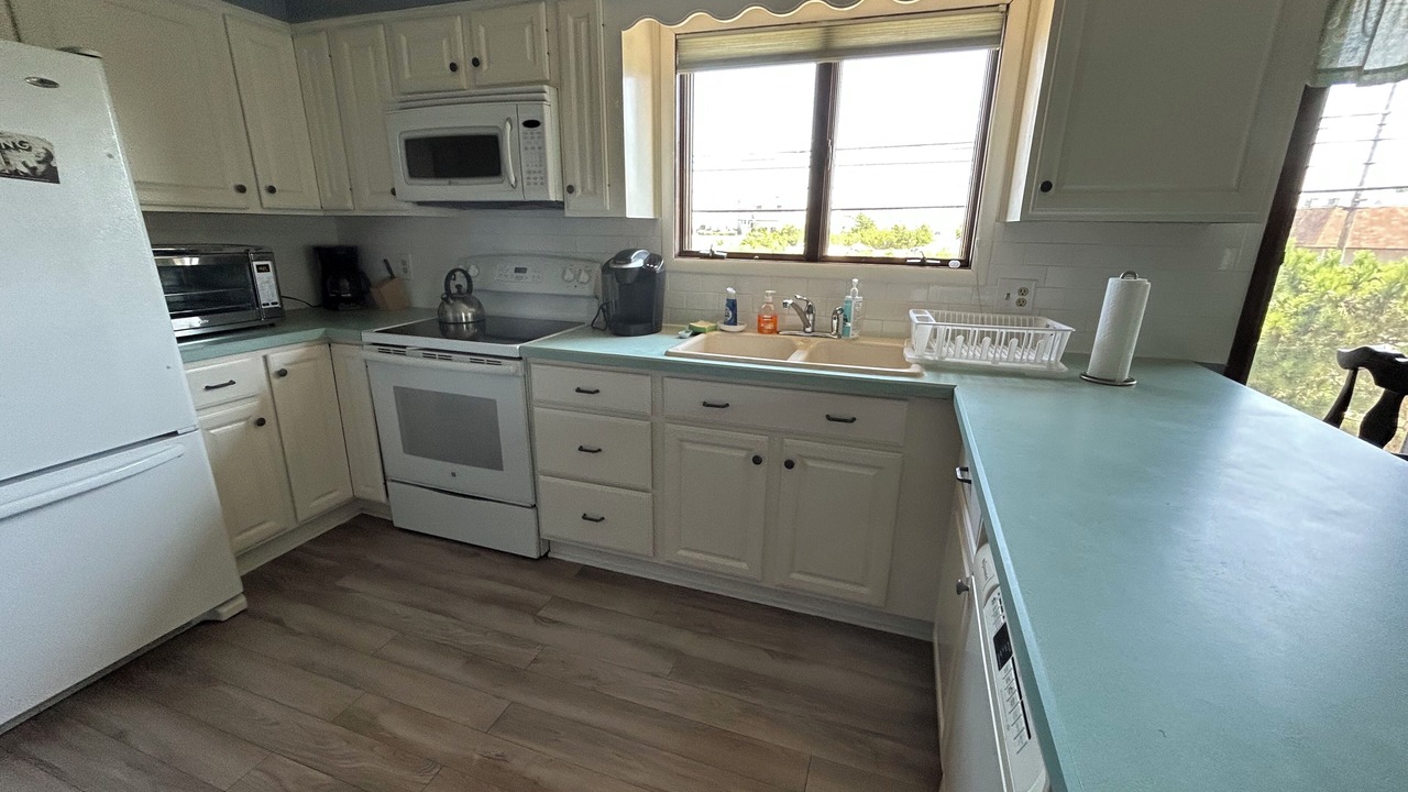 Photo of Kitchen in Loveladies
