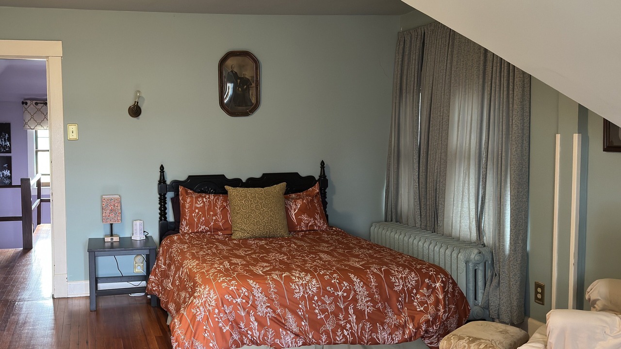 Photo of Bedroom in Davenport