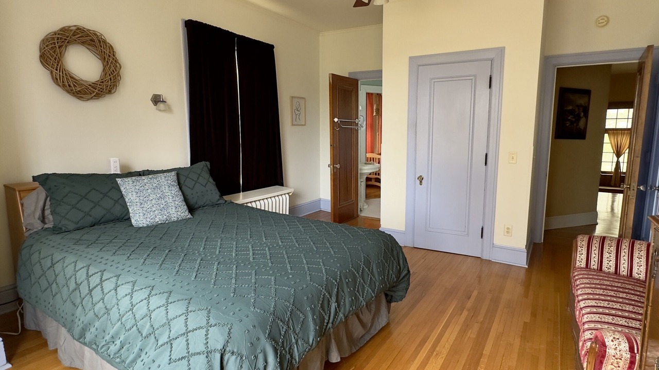 Photo of Bedroom in Davenport