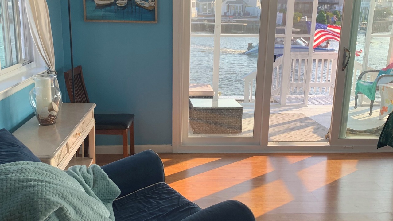 Photo of Livingroom in Beach Haven West