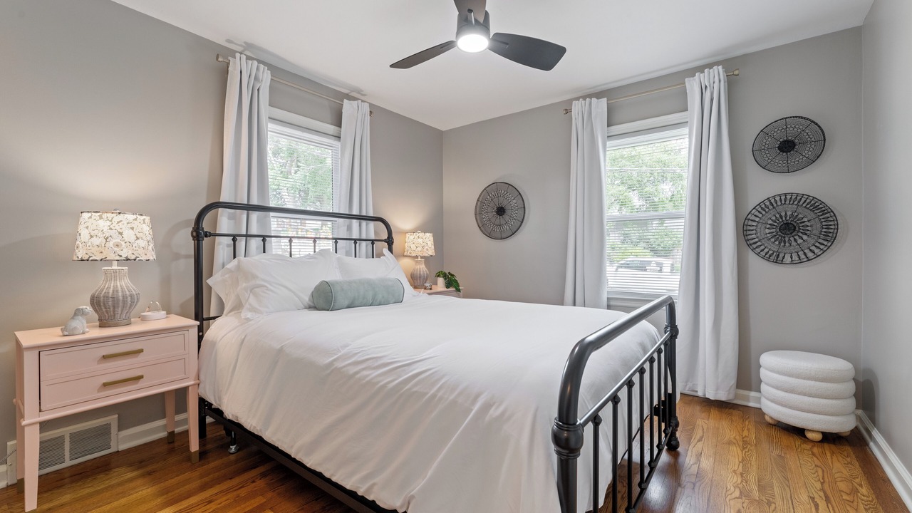 Photo of Bedroom in Aksarben - Elmwood Park