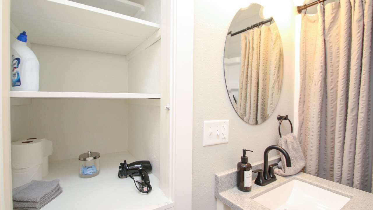 Photo of Bathroom in Burbank