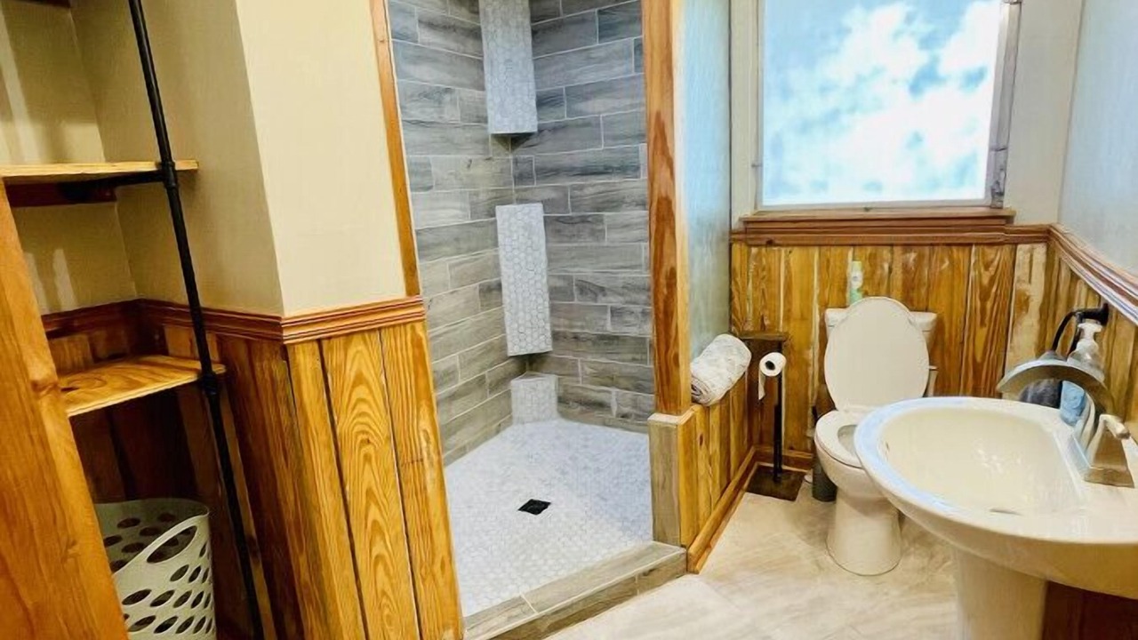 Photo of Bathroom in Gadsden