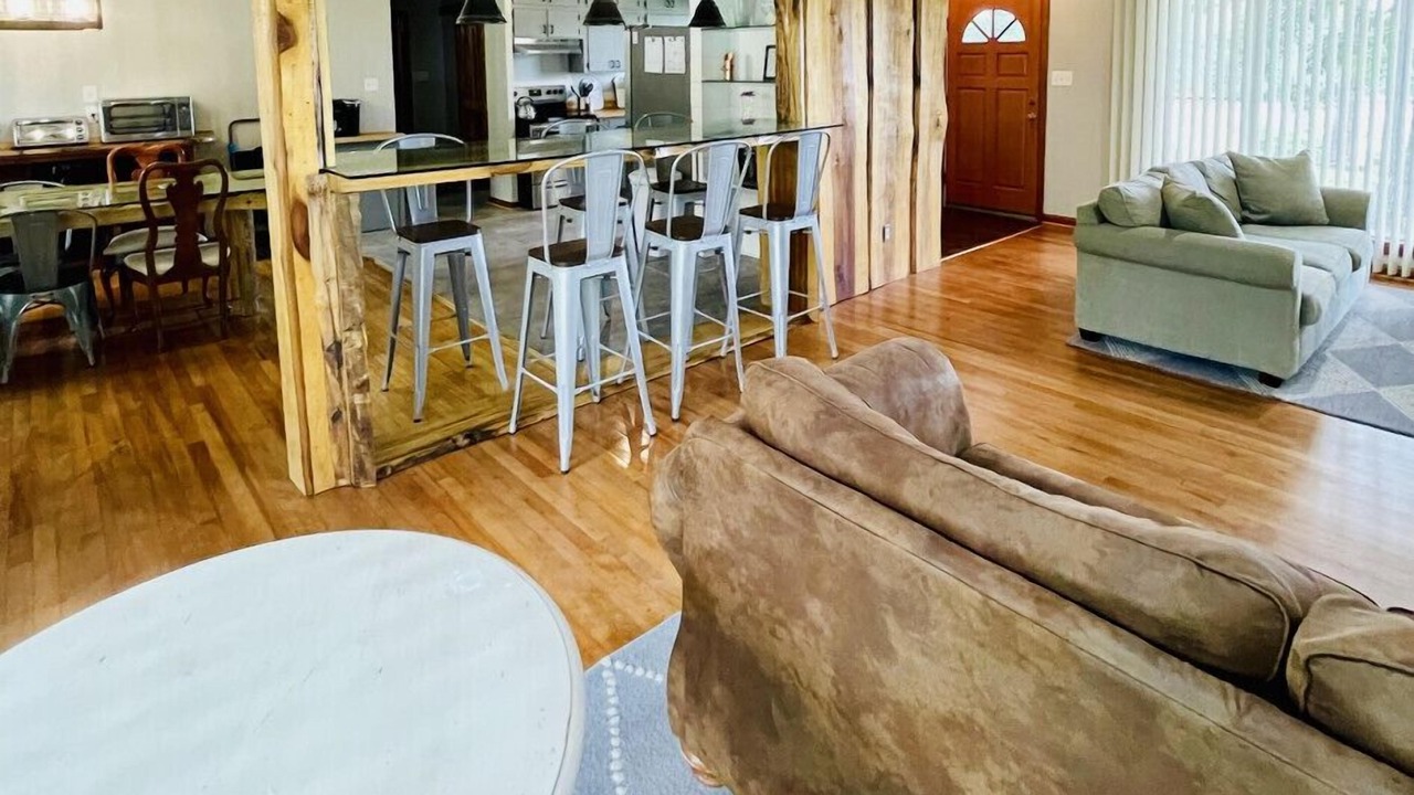 Photo of Livingroom in Gadsden