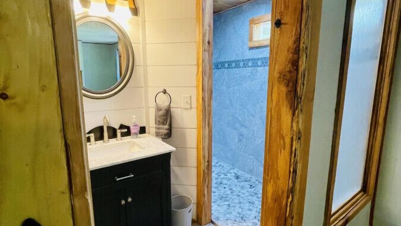 Photo of Bathroom in Gadsden