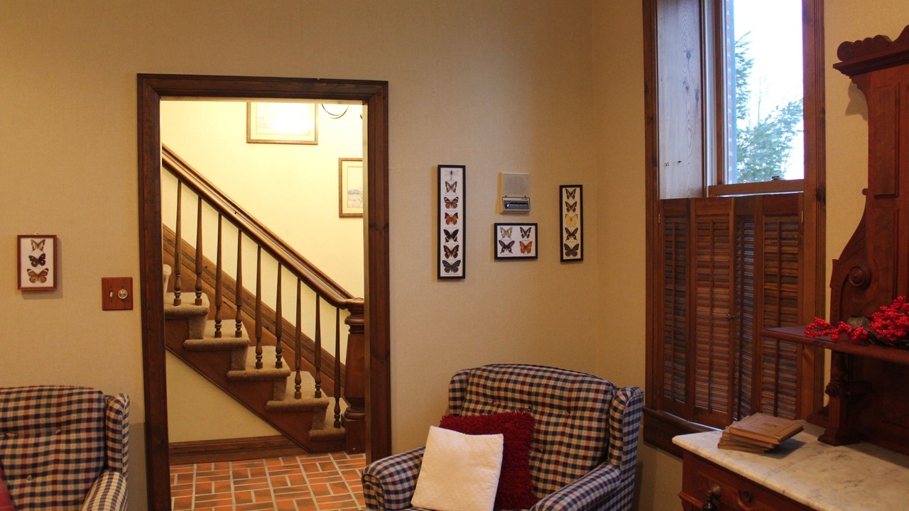 Photo of Livingroom in Canton