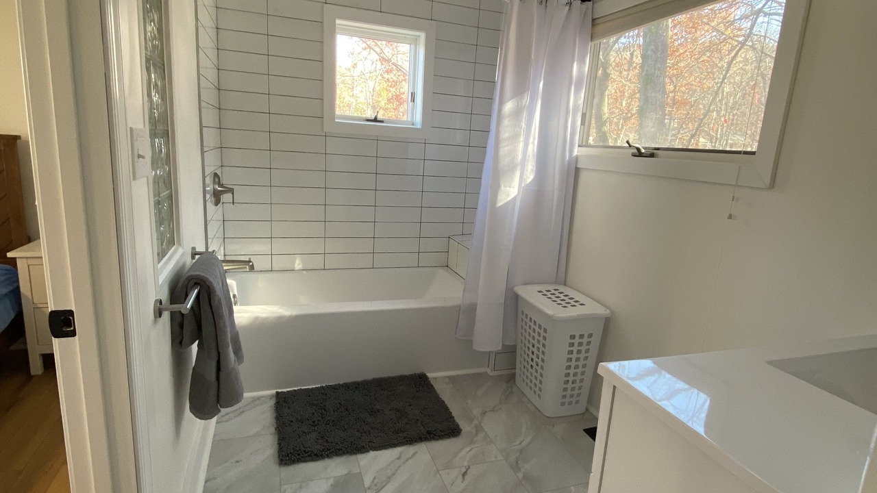 Photo of Bathroom in Kabletown