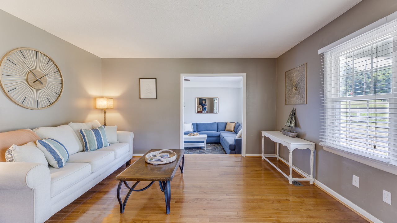 Photo of Bedroom in Guntersville