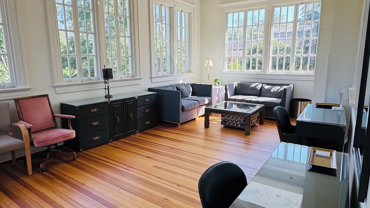 Photo of Livingroom in LaGrange