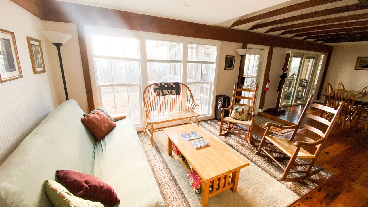 Photo of Livingroom in Hood