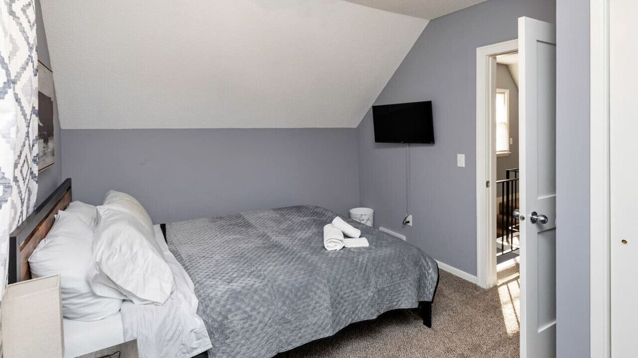 Photo of Bedroom in Des Moines