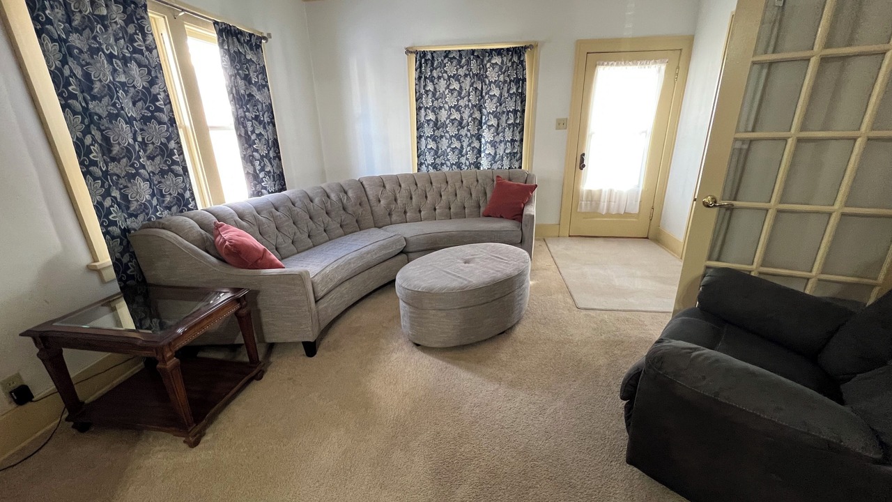 Photo of Livingroom in Cedar Rapids