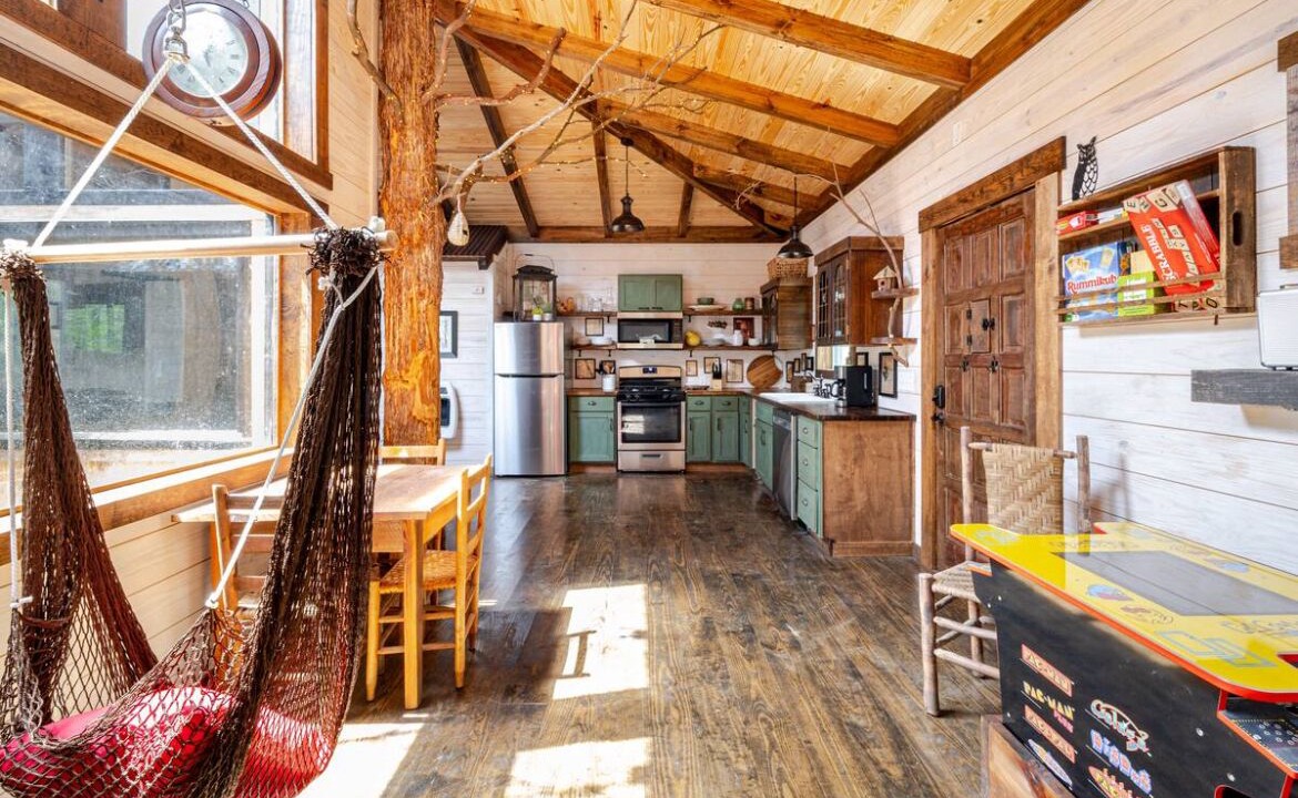 Photo of Kitchen in Adairsville