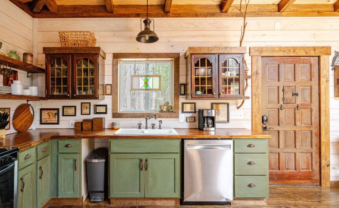 Photo of Kitchen in Adairsville
