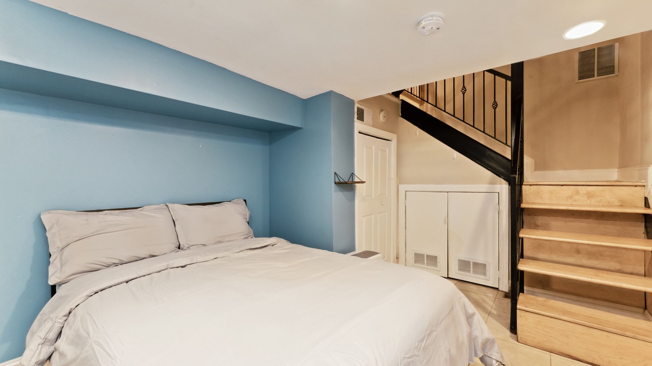 Photo of Bedroom in Downtown Baltimore