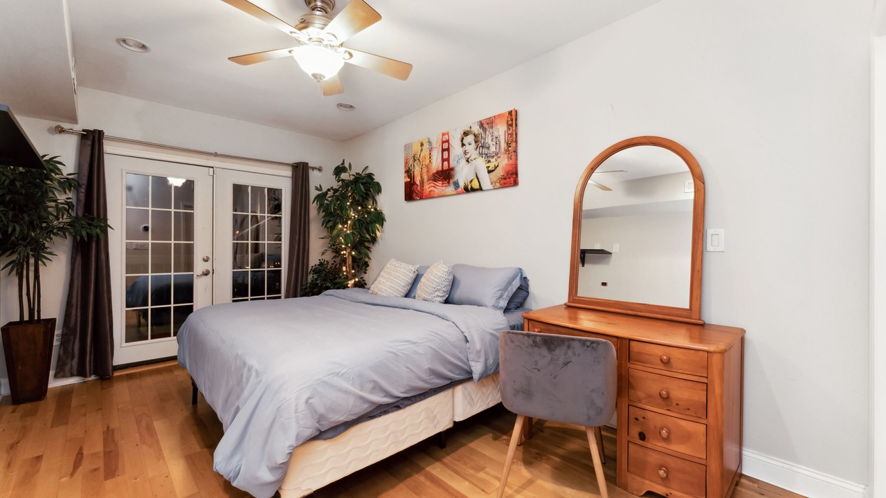 Photo of Bedroom in Downtown Baltimore