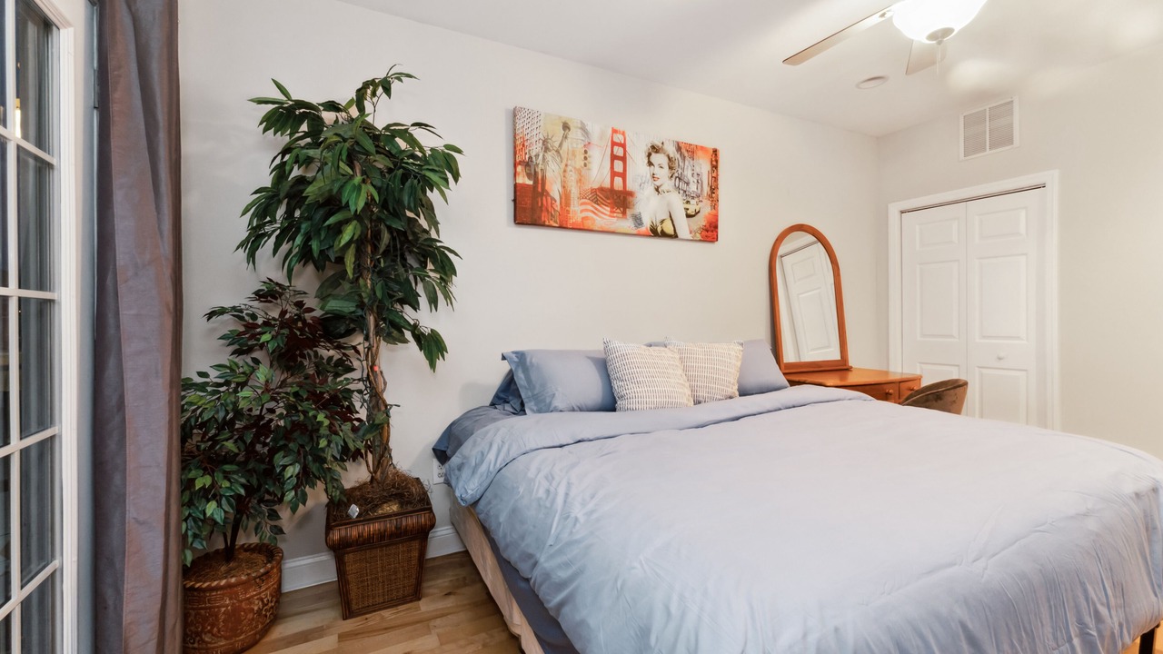 Photo of Bedroom in Downtown Baltimore