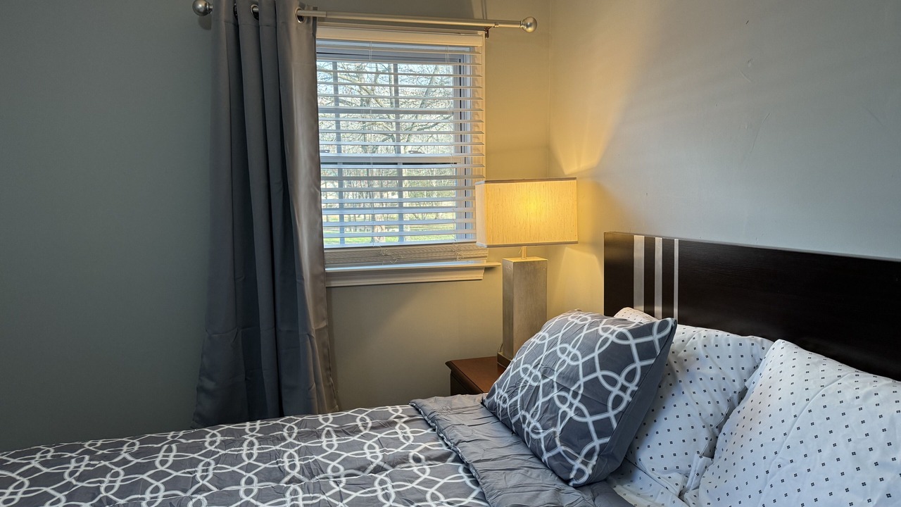 Photo of Bedroom in Cave Spring