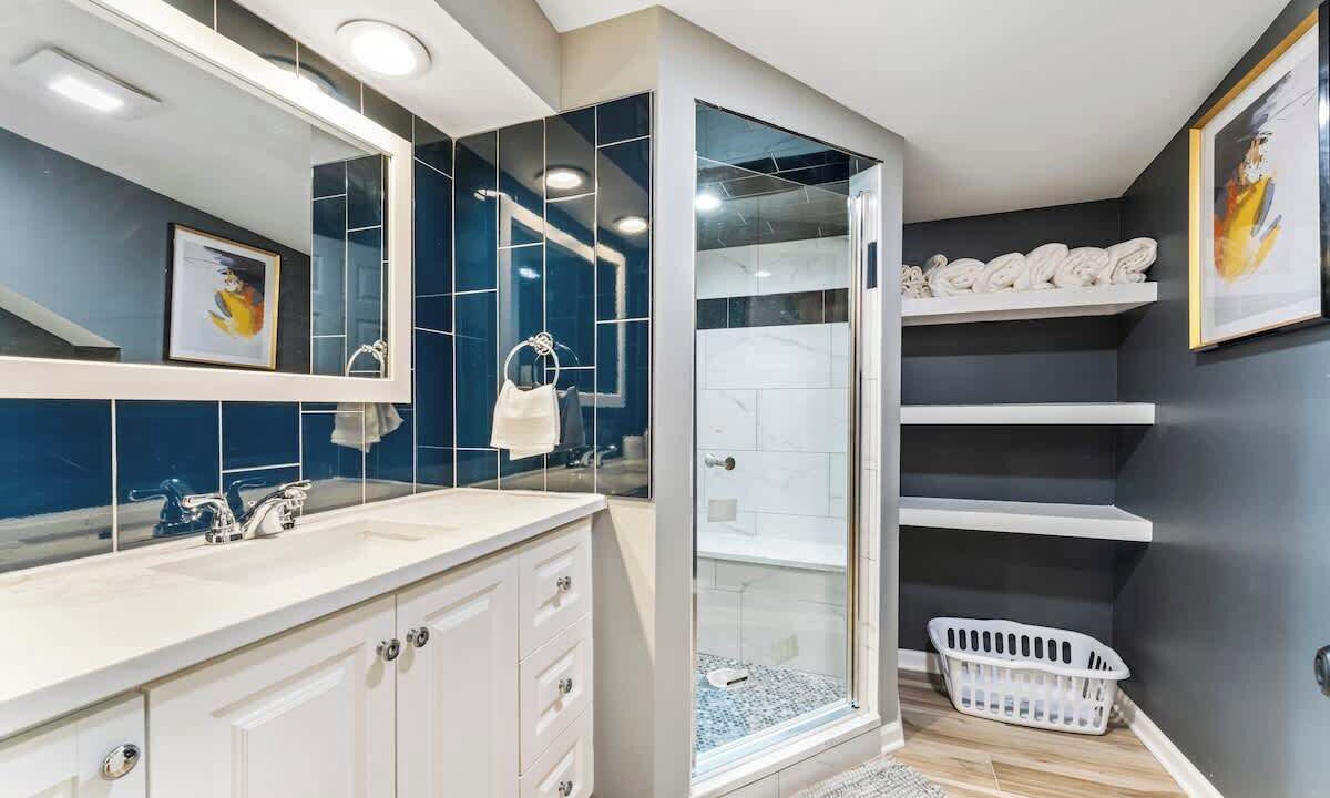 Photo of Bathroom in Gages Lake