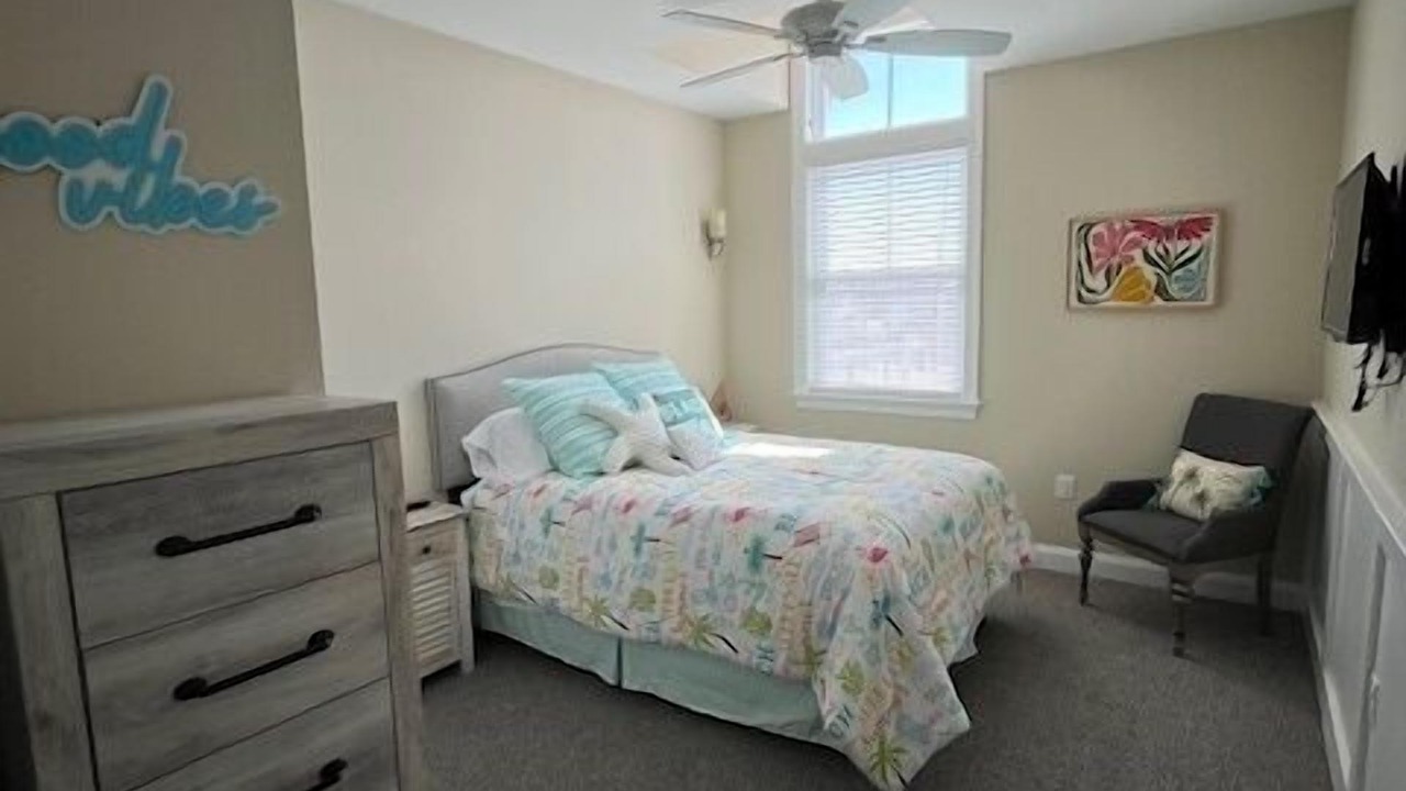 Photo of Bedroom in Townsend's Inlet