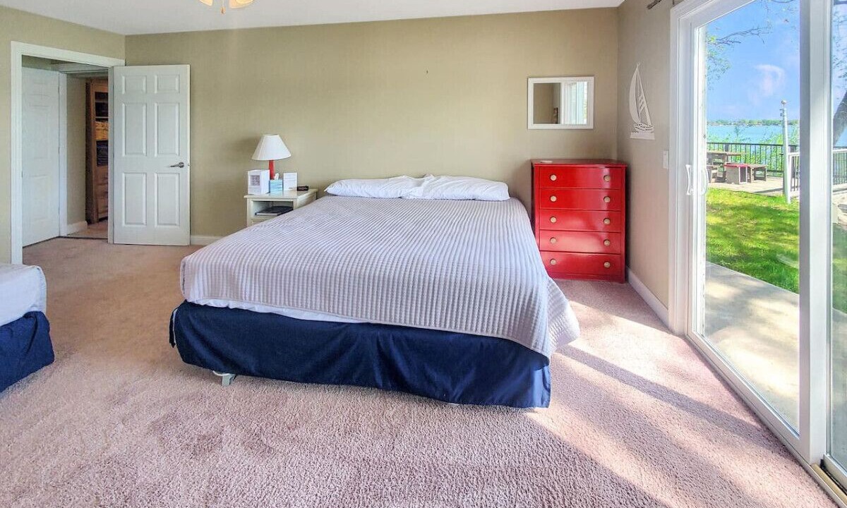 Photo of Bedroom in Arnolds Park