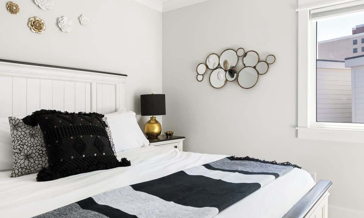 Photo of Bedroom in River District