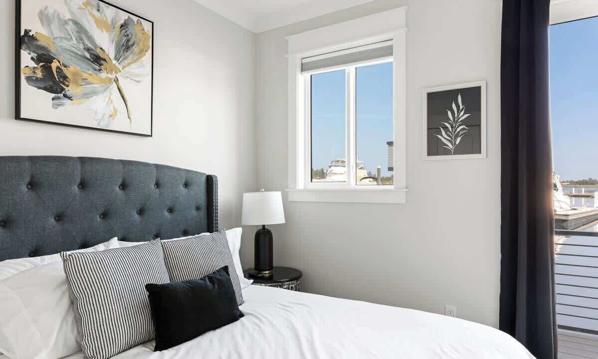 Photo of Bedroom in River District