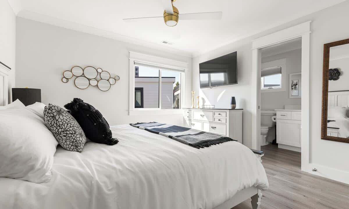 Photo of Bedroom in River District