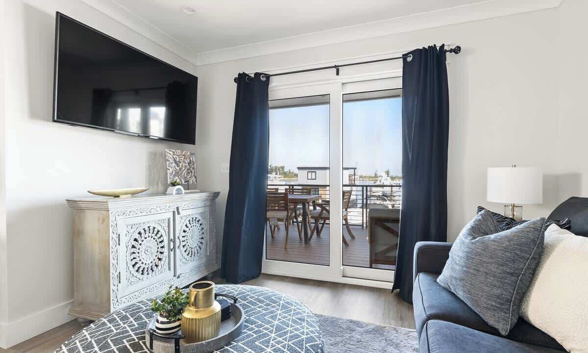 Photo of Livingroom in River District