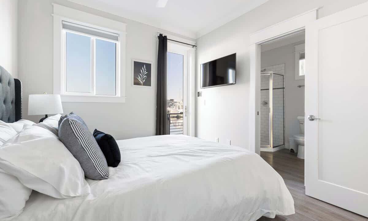 Photo of Bedroom in River District