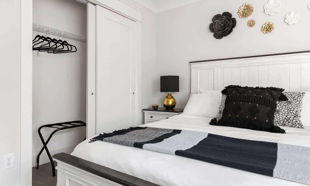 Photo of Bedroom in River District