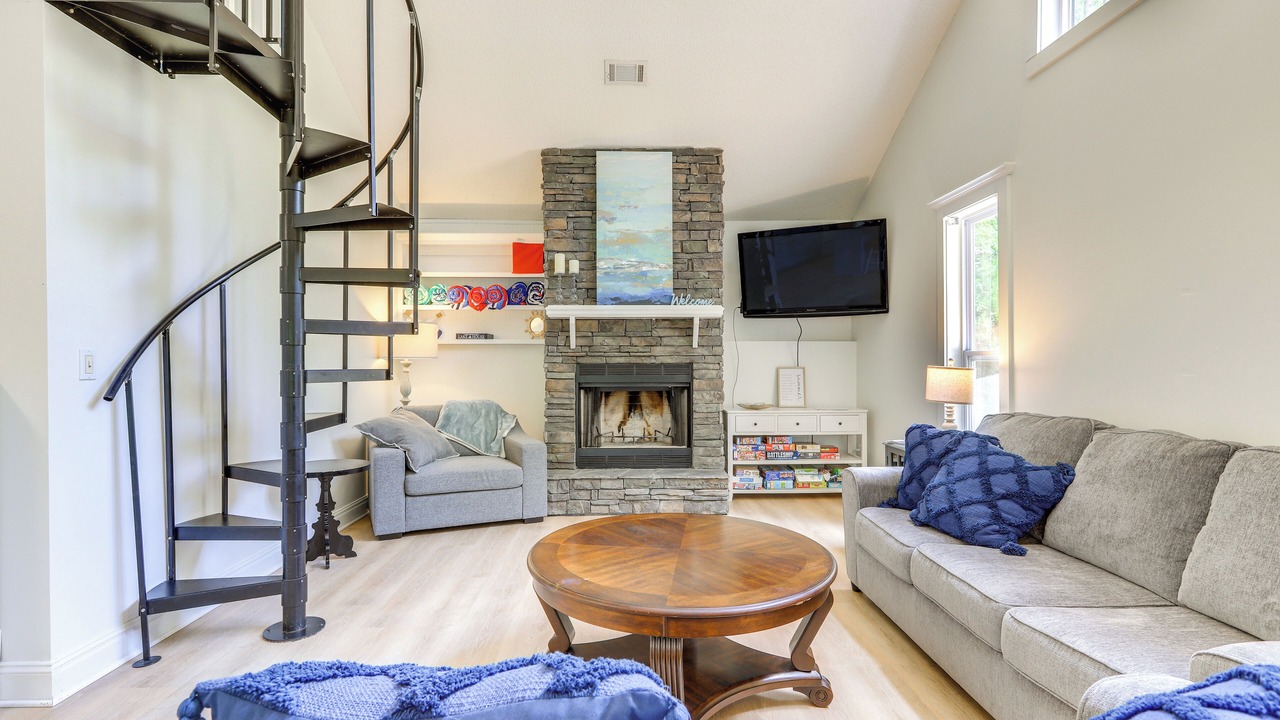 Photo of Livingroom in Wedowee