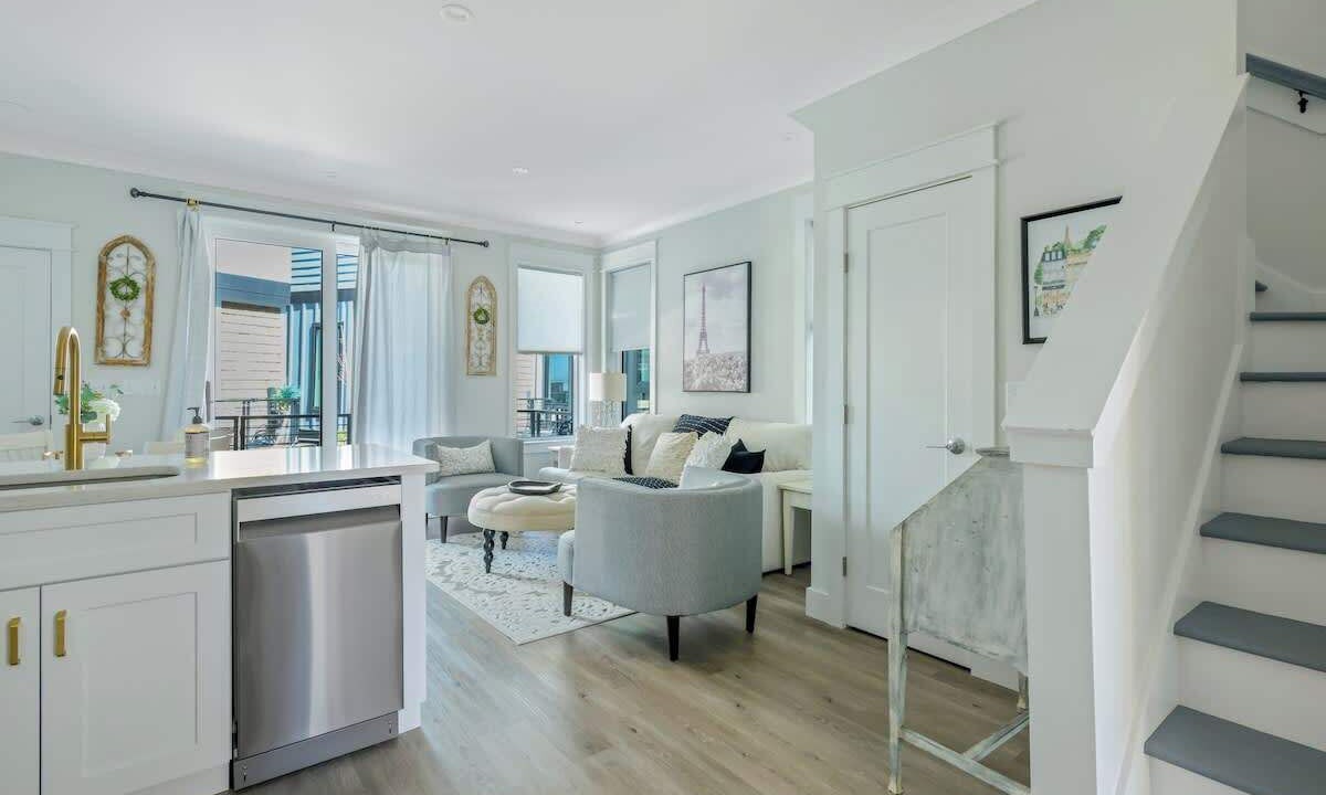 Photo of Livingroom in Wilmington Historic District