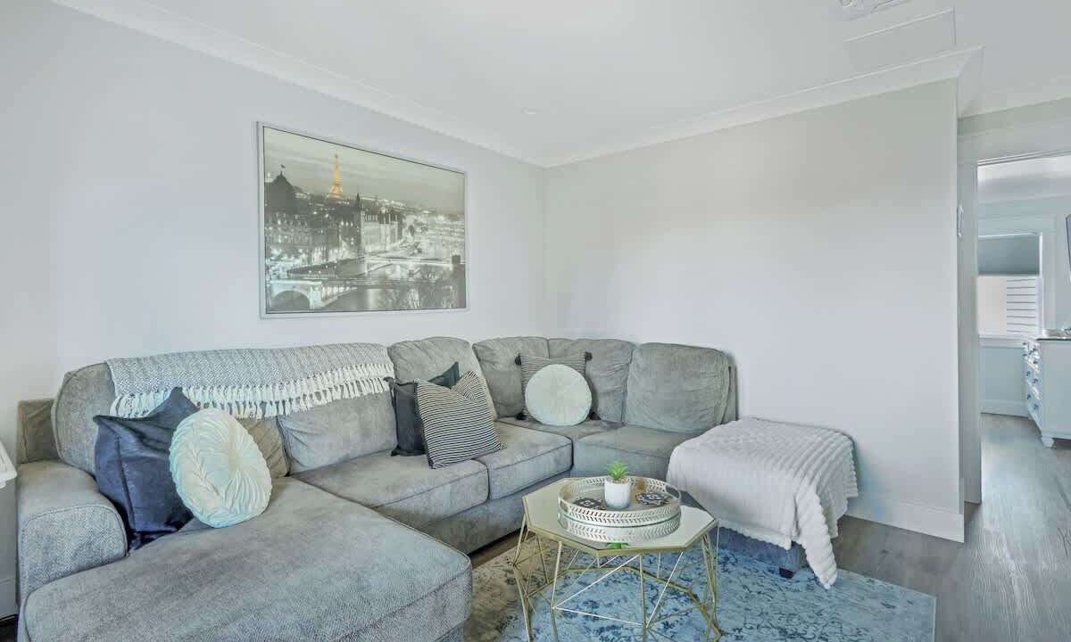 Photo of Livingroom in Wilmington Historic District