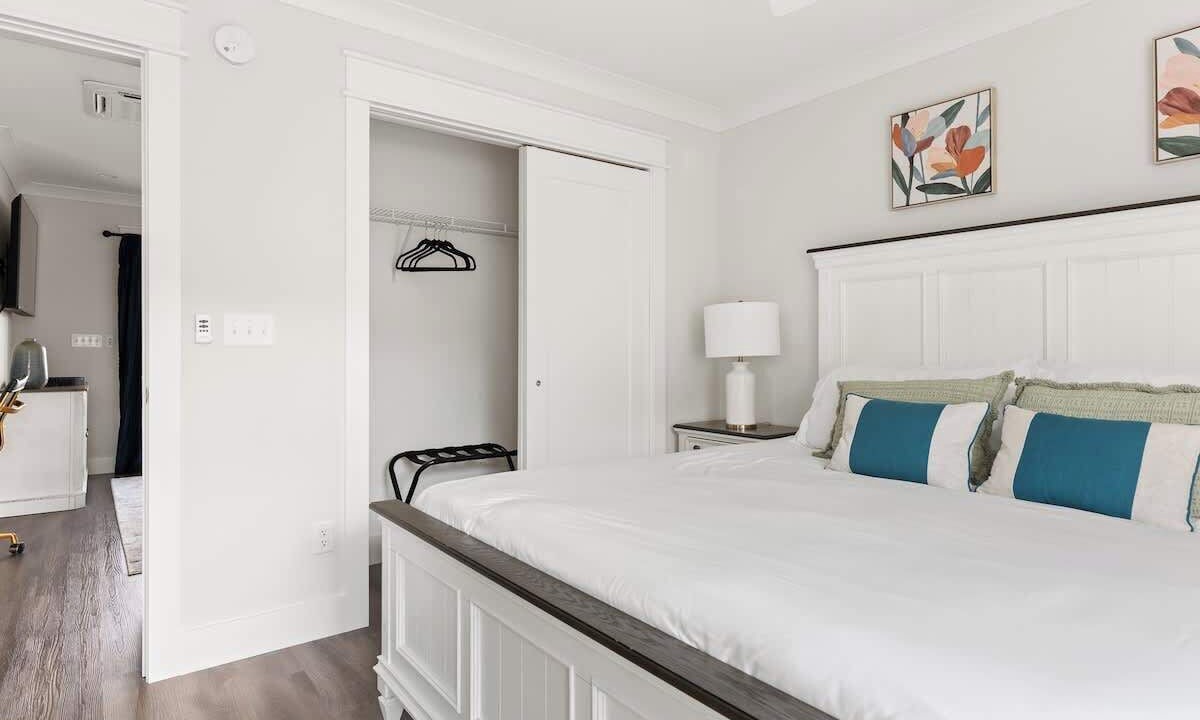 Photo of Bedroom in River District