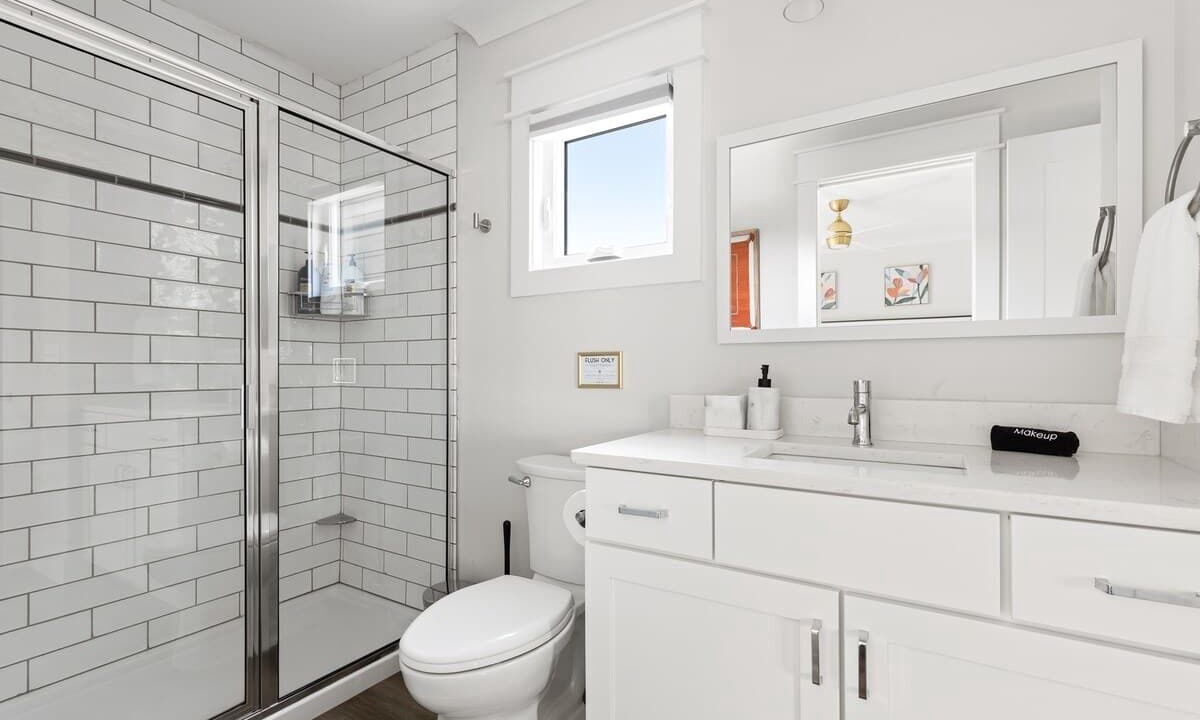 Photo of Bathroom in River District