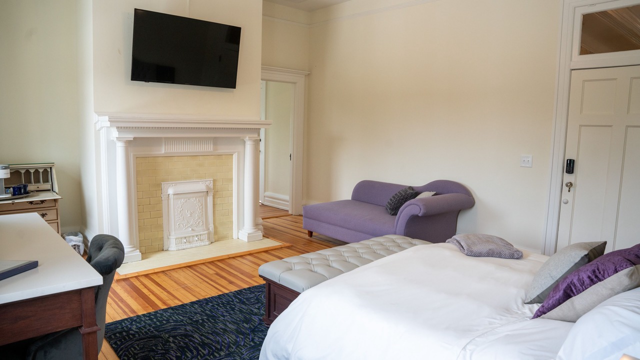 Photo of Bedroom in LaGrange