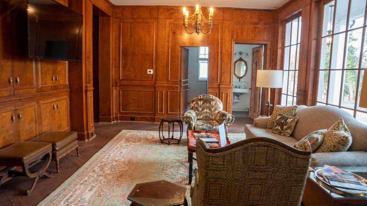 Photo of Livingroom in LaGrange